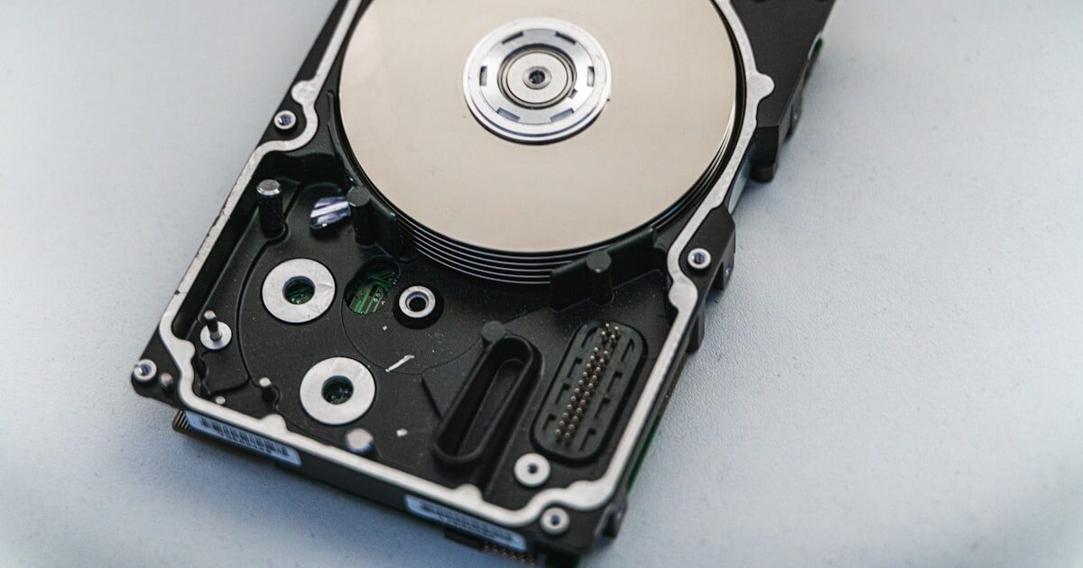 Backup site: cât de des, unde și cum verifici că funcționează
