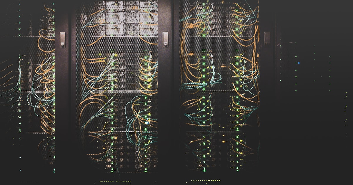 Hosting gratuit vs hosting plătit: Care este diferența reală