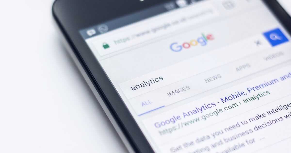 Cum să apari pe prima pagină Google: Ghid SEO pentru afaceri locale